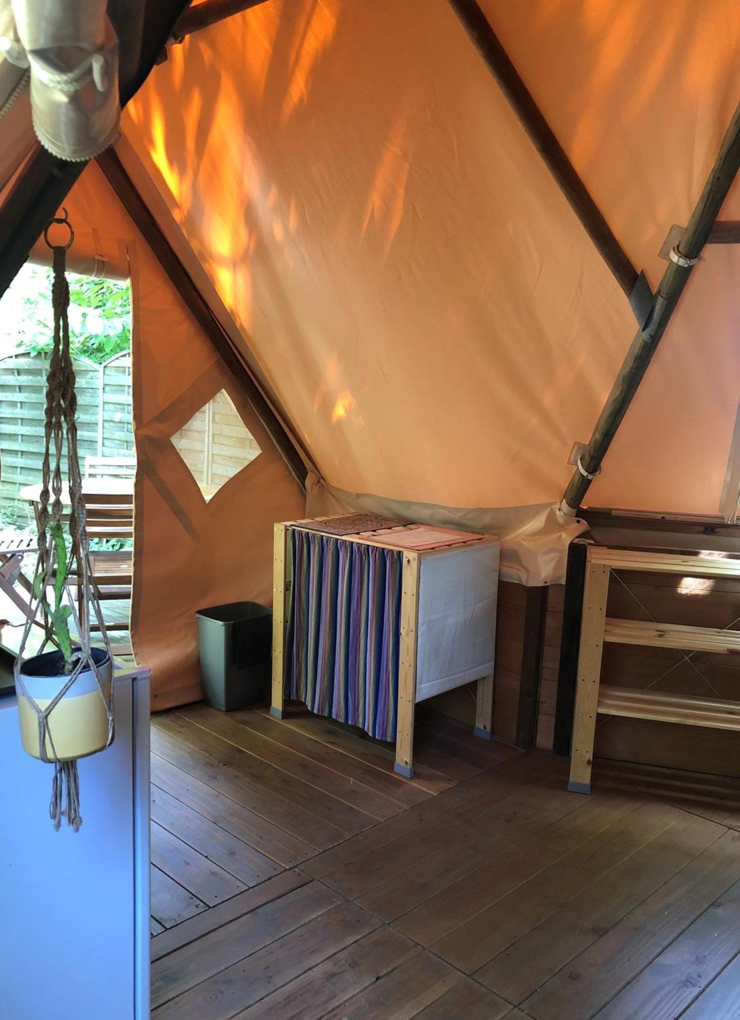 Camping La Chataigneraie Gravieres Номер фото